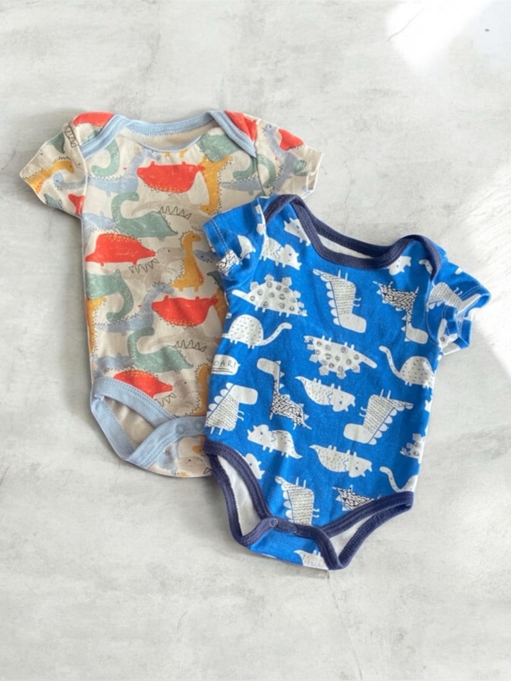 NWOT Blue Multicolor Dinosaur Print Baby Onesie • 0–24M • Adorable Gift Idea